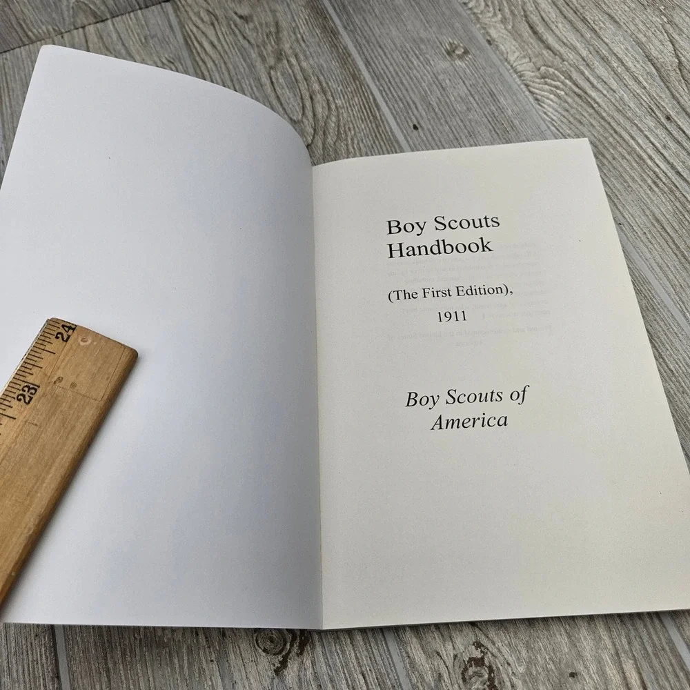 Boy‎ Scouts Handbook The First Edition 1911 Reprint Dead Authors Society